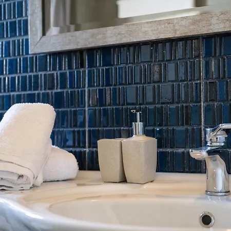 Villa Liogerma Art Deco - 5 Min Drive To Lassi Svoronata