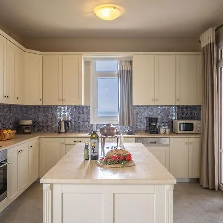 Liogerma Art Deco - 5 Min Drive To Lassi Villa Svoronata