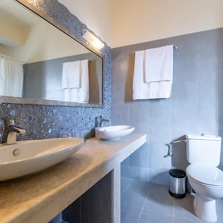 Liogerma Art Deco - 5 Min Drive To Lassi Villa