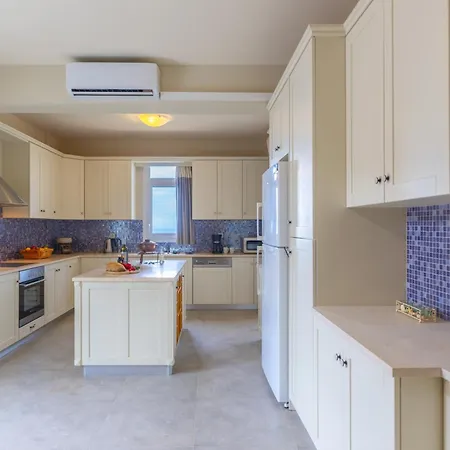 Liogerma Art Deco - 5 Min Drive To Lassi Svoronata