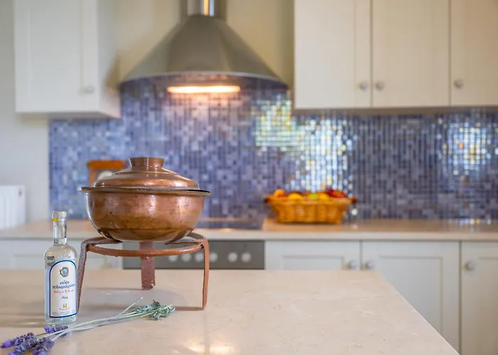 Liogerma Art Deco - 5 Min Drive To Lassi فيلة سفوروناتا